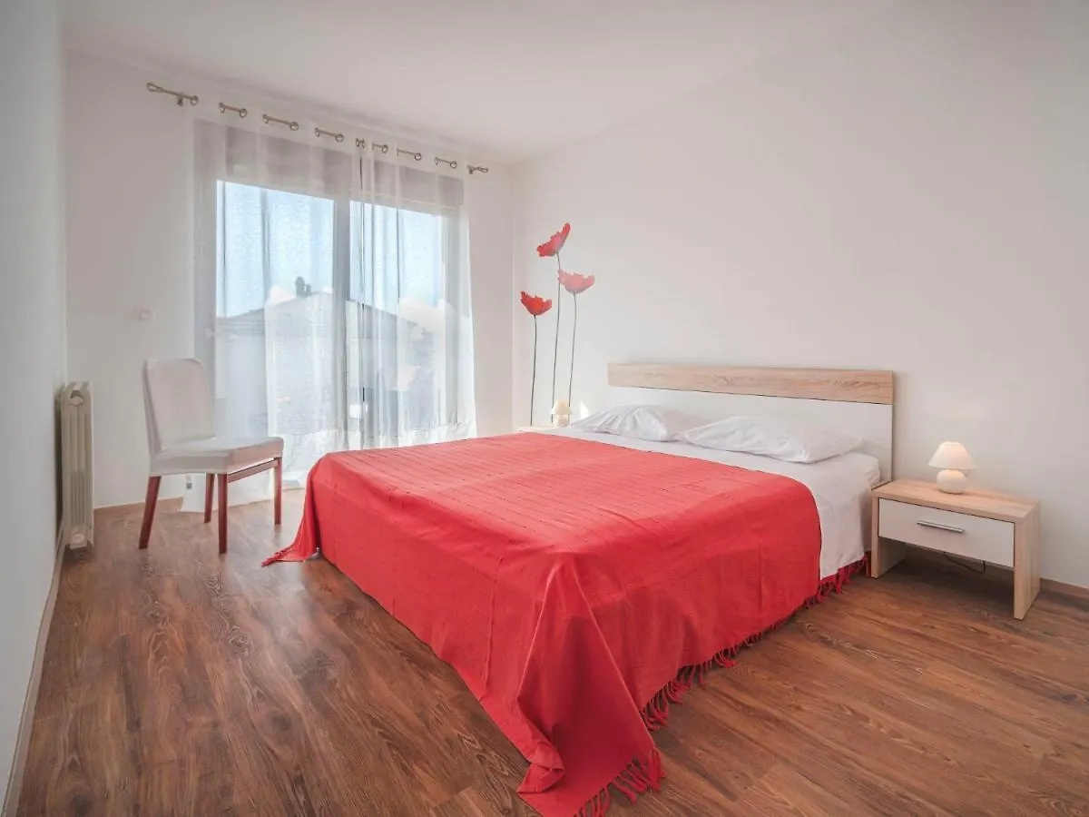 Apartment Olivo-2 By Interhome Karpinjan