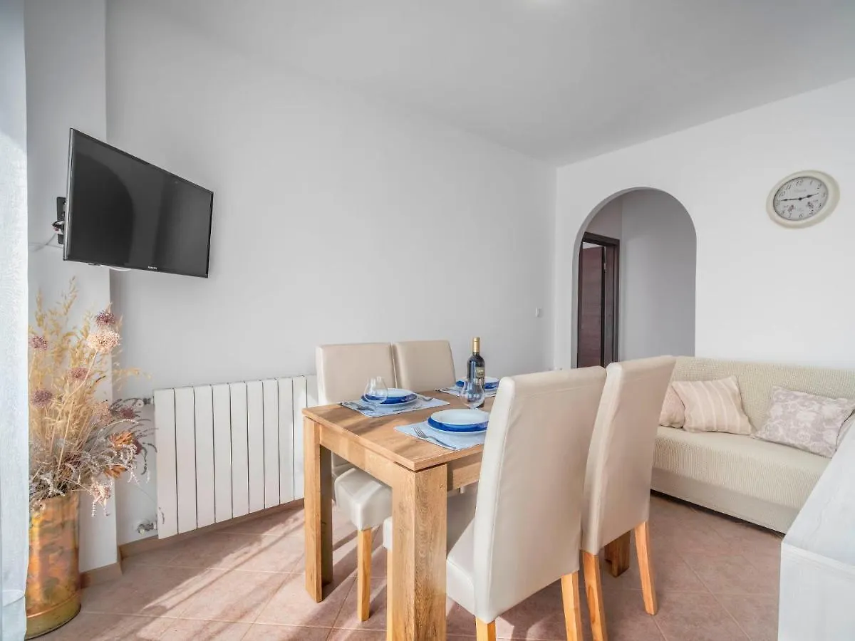 Apartment Olivo-2 By Interhome Karpinjan